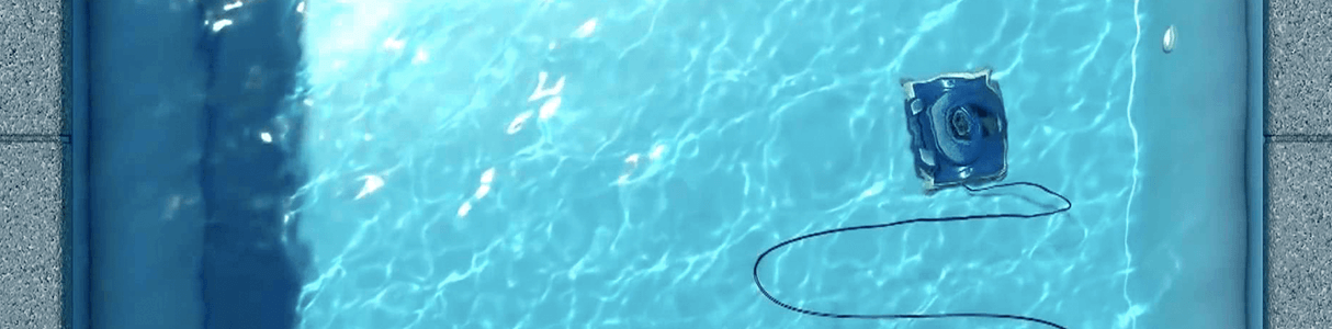 Чистка бассейна пылесосом